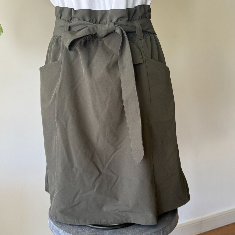 Paper bag waist athletic skirt grey-green Medium